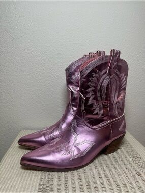 Metallic Pink Women's Cowboy Boots Size 8.5